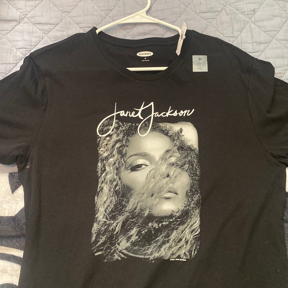 Old navy women's tee